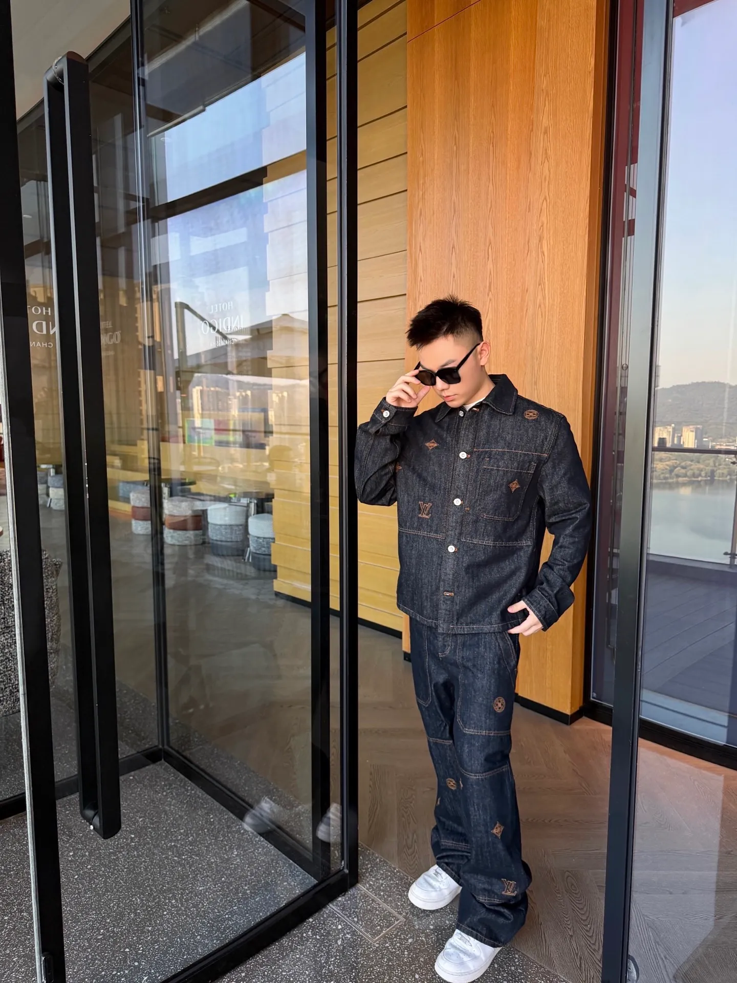 Louis Vuitton/Louis Vuitton embroidered logo jeans